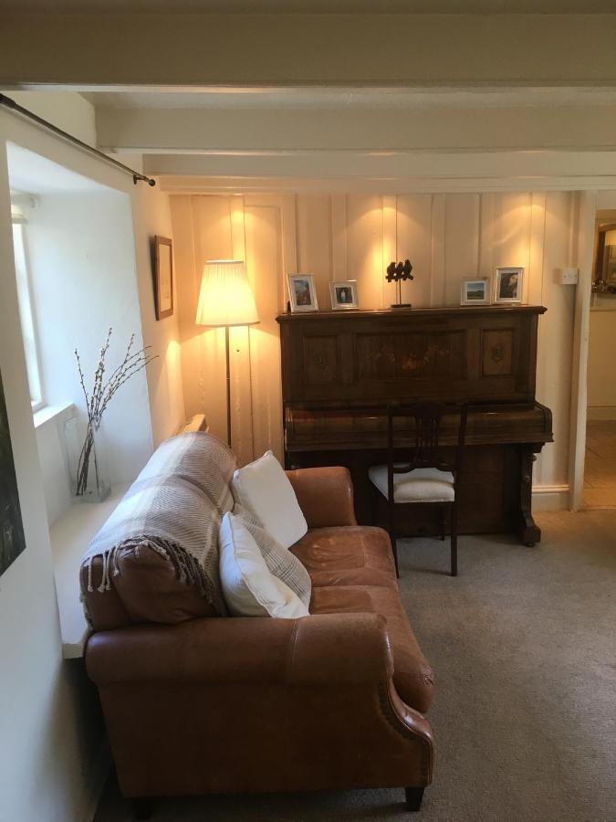 The Thatched Cottage Truro Extérieur photo